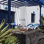 Vik Coral Otel 3*