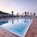 Vik Coral Otel