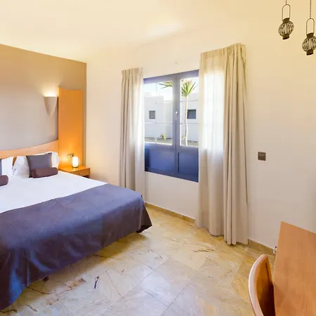 Hotell Vik Coral 3*