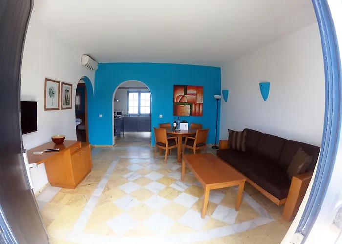 Vik Coral Szálloda 3*