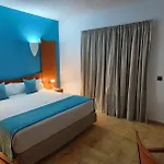 Vik Coral מלון 3*