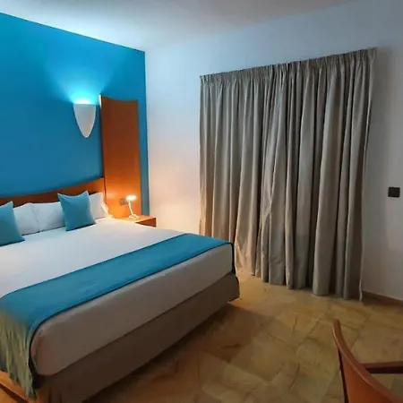 Vik Coral Hotel 3*