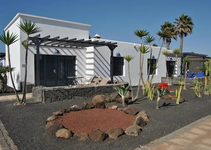 Ξενοδοχείο Vik Coral 3*