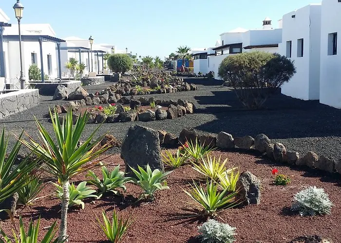 Ξενοδοχείο Vik Coral 3*