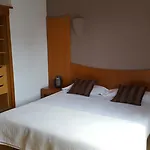 Vik Coral Готель