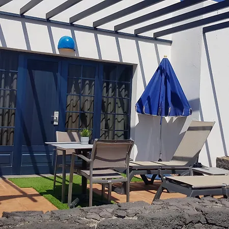 Отель Vik Coral 3*